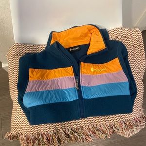 Cotopaxi zip up jacket!
